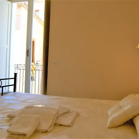 Bed & Breakfast The Tower 4*