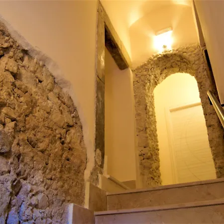 The Tower Nocleg ze śniadaniem Tropea