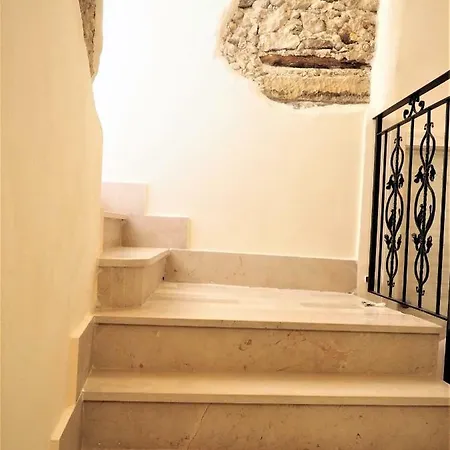 The Tower 3* Tropea