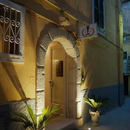 Bed & Breakfast The Tower 4*