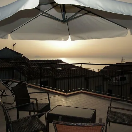 Bed & Breakfast The Tower 4*