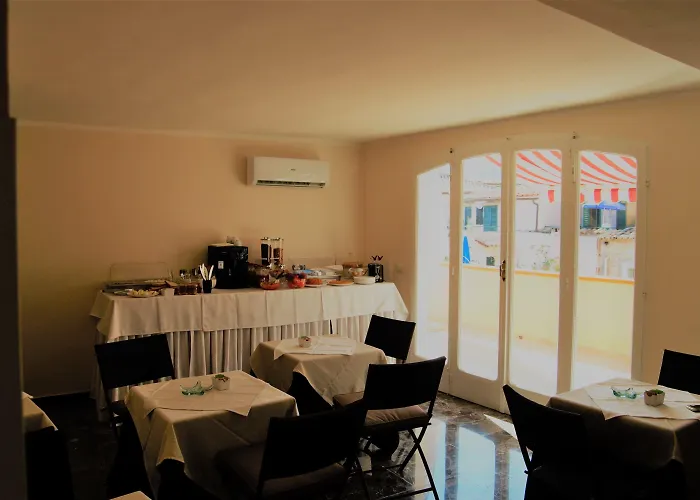 The Tower Nocleg ze śniadaniem